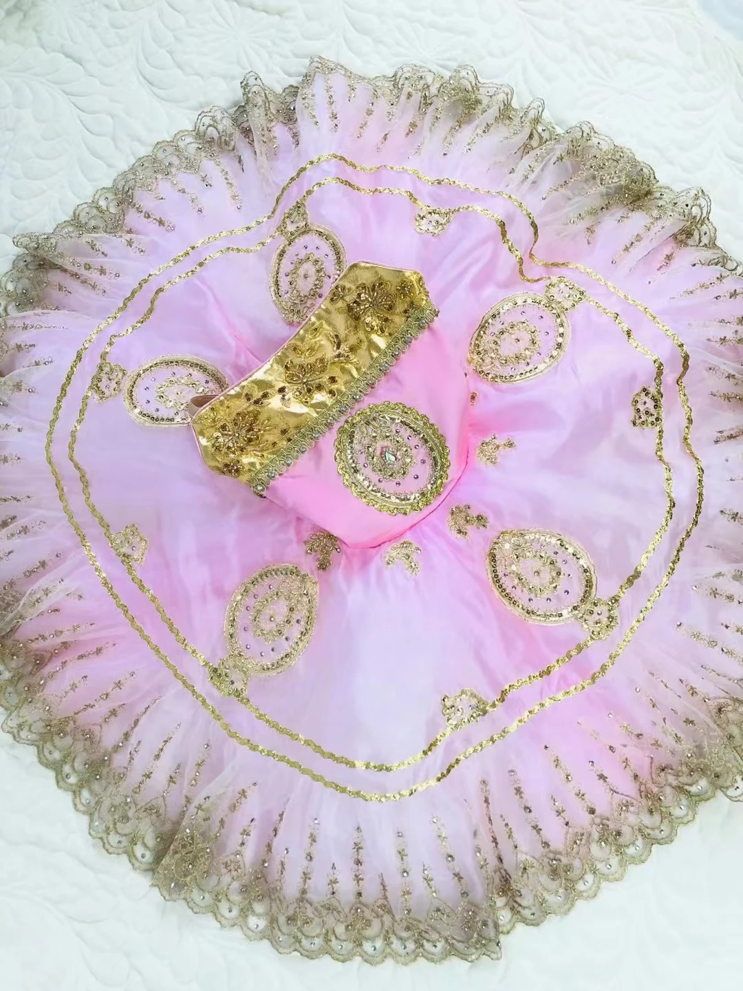 Korean solo variation ballet dress private custom pink gold diamond sparkling dress under the cherry tree competition skirt
Korean solo variation ballet dress private custom pink gold diamond sparkling dress under the cherry tree competition skirt