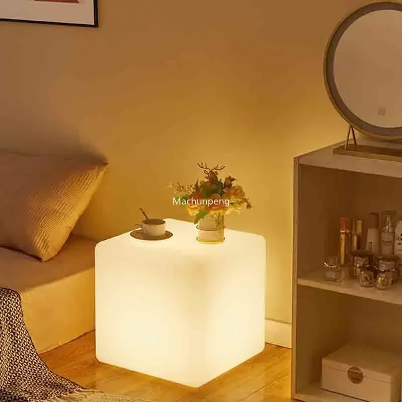 Lovely Led Light Floor Lamp Resin Aesthetic Night Minimalist Standing Lamp Inteligente Bedroom Lampara De Pie Room Decor
Lovely Led Light Floor Lamp Resin Aesthetic Night Minimalist Standing Lamp Inteligente Bedroom Lampara De Pie Room Decor