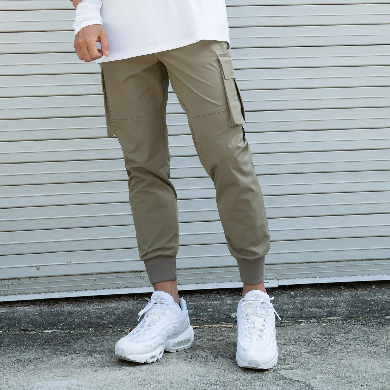 Spring Autumn Men's Sweatpants Jogger Outdoor Sports Fitness Running Training Cargo Pants Multi Pocket Quick Drying Casual Pants
Spring Autumn Men's Sweatpants Jogger Outdoor Sports Fitness Running Training Cargo Pants Multi Pocket Quick Drying Casual Pants