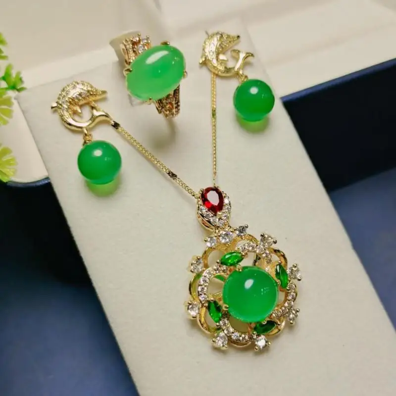 Комплект украшений Женский, из натурального зеленого нефрита, с подвеской из бисера, с дельфином, нефритом
Комплект украшений Женский, из натурального зеленого нефрита, с подвеской из бисера, с дельфином, нефритом