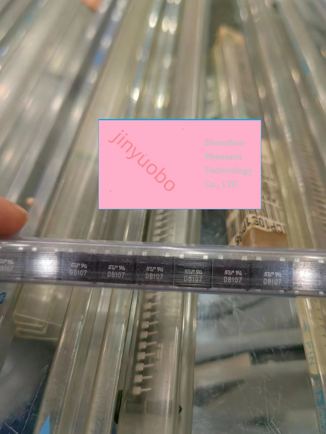 10PCS DB107 Rectifier bridge Reactor 1A 1000V in-line DIP-4 single-phase rectifier bridge reactor
10PCS DB107 Rectifier bridge Reactor 1A 1000V in-line DIP-4 single-phase rectifier bridge reactor