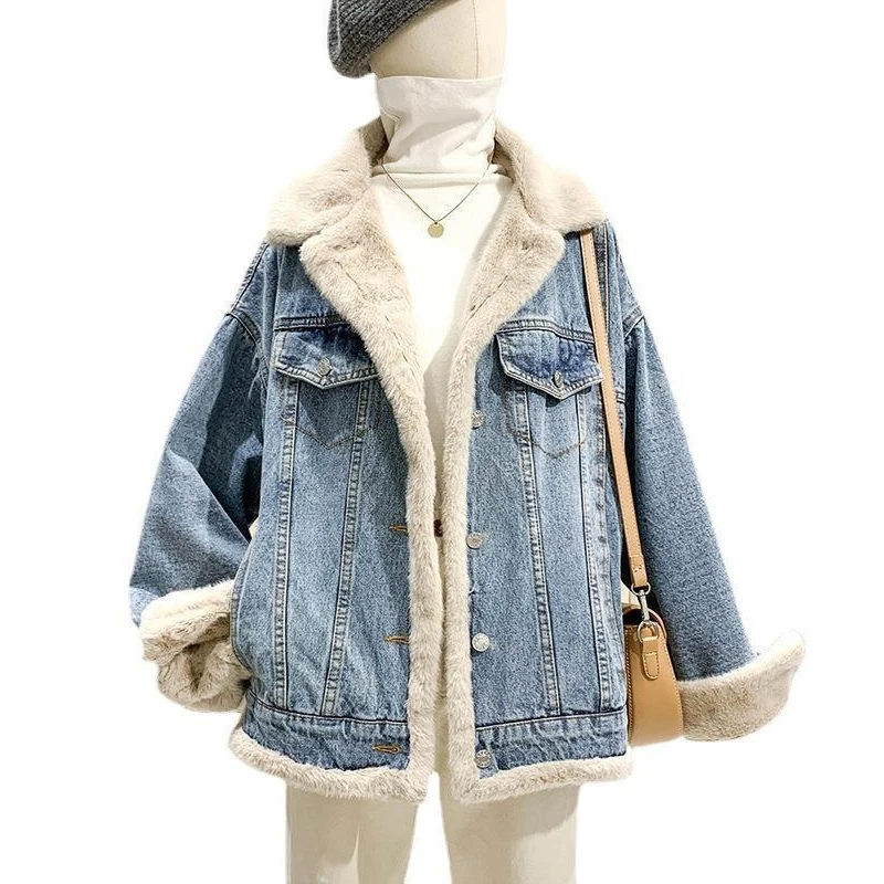 Fashion Short Denim Jacket Thick Fleece Women Coat 2022 Autumn Winter New Streetwear Female Parka Single Breasted Warm Jean Coat
Fashion Short Denim Jacket Thick Fleece Women Coat 2022 Autumn Winter New Streetwear Female Parka Single Breasted Warm Jean Coat