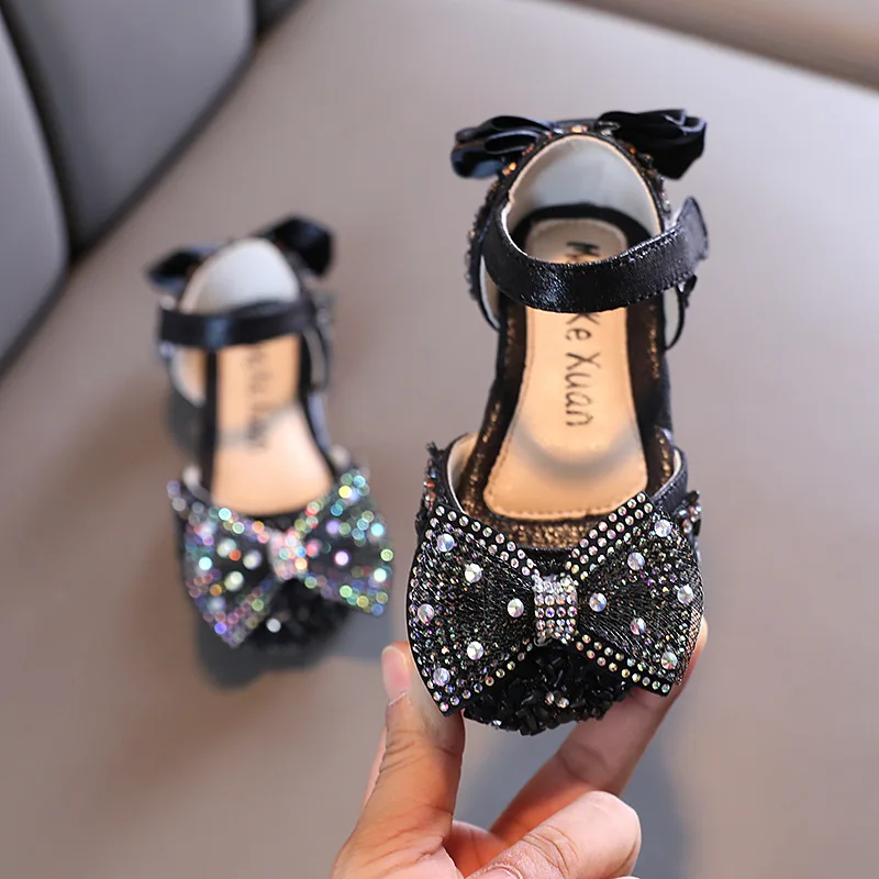 Girl Princess Shoes Bow Rhinestone Kids Sandals Children's Party Wedding Performance Shoes Spring Summer New Fashion Hot
Girl Princess Shoes Bow Rhinestone Kids Sandals Children's Party Wedding Performance Shoes Spring Summer New Fashion Hot