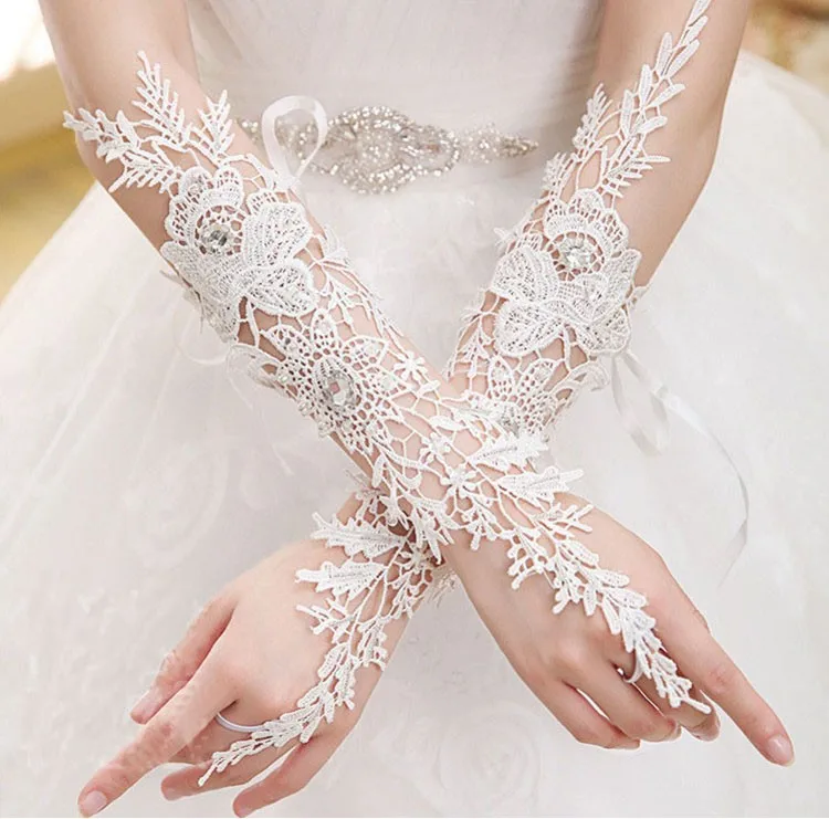 Woman White Lace Gloves Fingerless Phoenix pattern Elbow Length Long Dance Gloves 2022
Woman White Lace Gloves Fingerless Phoenix pattern Elbow Length Long Dance Gloves 2022