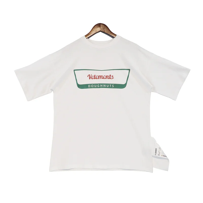 VETEMENTS 2022SS Large Label Letter Printing Wild Round Neck Oversize Short-Sleeved T-shirt Men And Women Trendy Clothing
VETEMENTS 2022SS Large Label Letter Printing Wild Round Neck Oversize Short-Sleeved T-shirt Men And Women Trendy Clothing