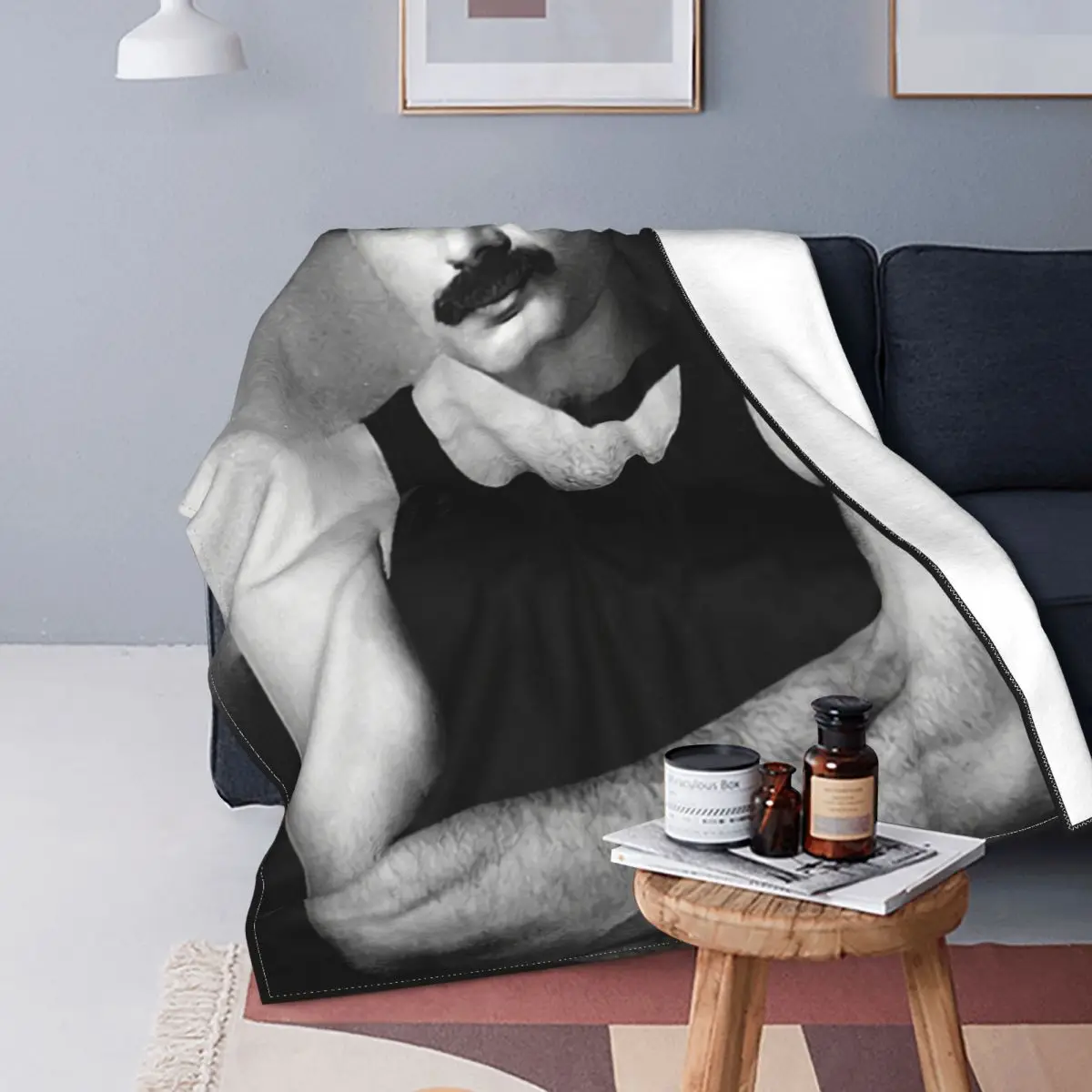 Freddie Mercury Blankets Warm Flannel Rock Music Throw Blanket for Sofa Office Bedspreads
Freddie Mercury Blankets Warm Flannel Rock Music Throw Blanket for Sofa Office Bedspreads