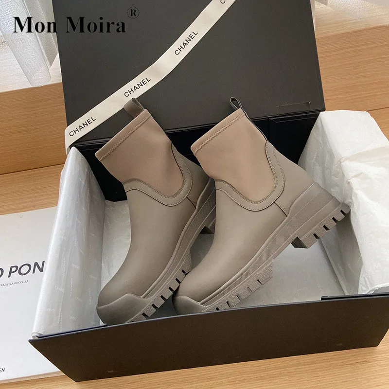 MONMOIRA Platform Black Slip On Ankle Boots Women 2022 Autumn Designer Round Toe Booties Botas Ladies Thick Heels Shoes
MONMOIRA Platform Black Slip On Ankle Boots Women 2022 Autumn Designer Round Toe Booties Botas Ladies Thick Heels Shoes