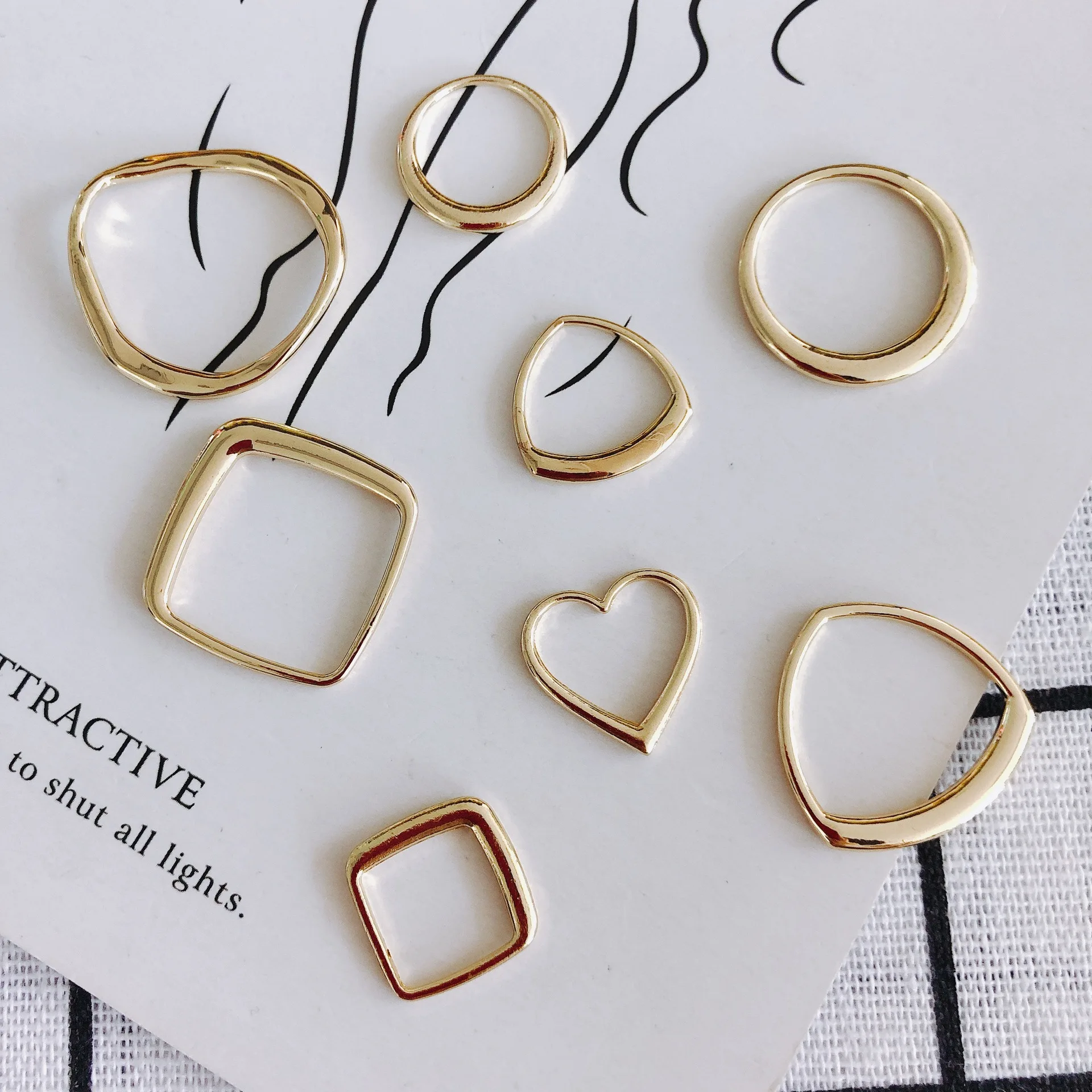 10Pcs Love Heart Waterdrop Earrings Connector Pendant Open Bezel Pendant Round for DIY Necklace Bracelet Jewelry Making Findings
10Pcs Love Heart Waterdrop Earrings Connector Pendant Open Bezel Pendant Round for DIY Necklace Bracelet Jewelry Making Findings