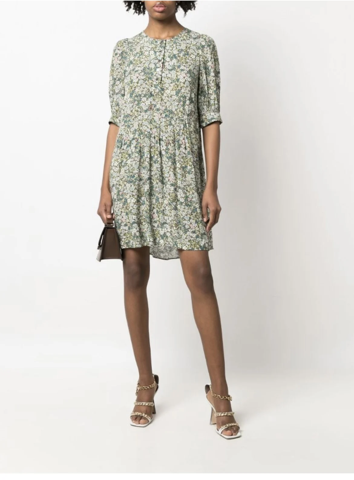 Женское мини-платье с круглым вырезом и коротким рукавом
Женское мини-платье с круглым вырезом и коротким рукавом