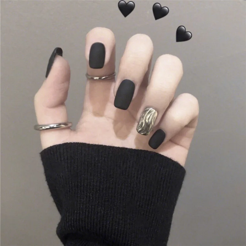 24PCS Black Frosted Mid Length Paragraph Water Ripples Fake Nails Press On Detachable Full Cover Artificial Nail Art DIY Manicur
24PCS Black Frosted Mid Length Paragraph Water Ripples Fake Nails Press On Detachable Full Cover Artificial Nail Art DIY Manicur