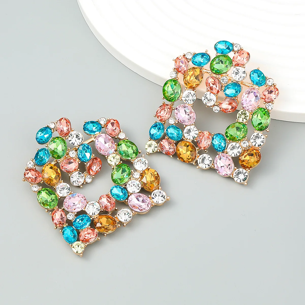 Heavy New Exaggerated Drop Earrings for Women AB Color Light Green Crystal Big Square Shaped Pendant Earrings Fashion Jewelry
Heavy New Exaggerated Drop Earrings for Women AB Color Light Green Crystal Big Square Shaped Pendant Earrings Fashion Jewelry