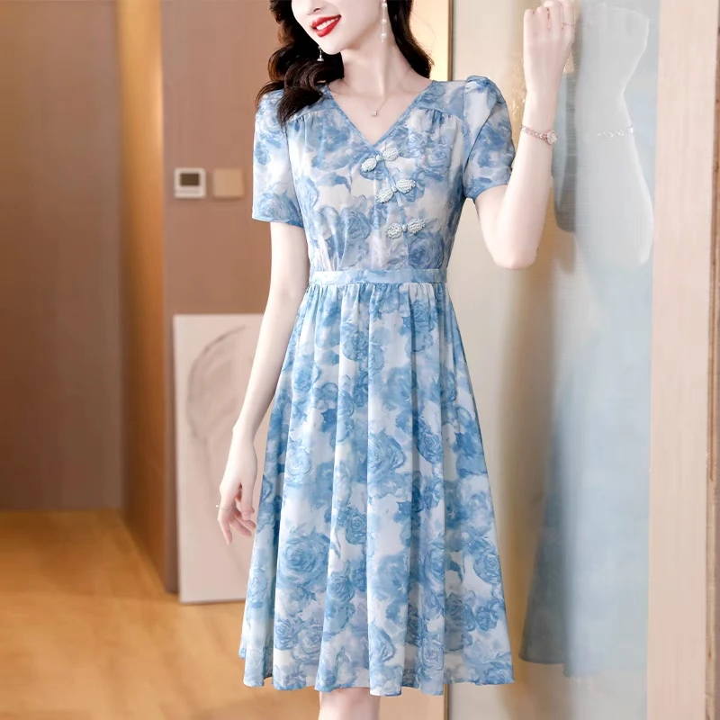 2023 New Summer Women Short-Sleeved V-Neck Knee-Length Dresses 3D Embroidered Flares Pringting Clothing Female Fashion Elegant
2023 New Summer Women Short-Sleeved V-Neck Knee-Length Dresses 3D Embroidered Flares Pringting Clothing Female Fashion Elegant