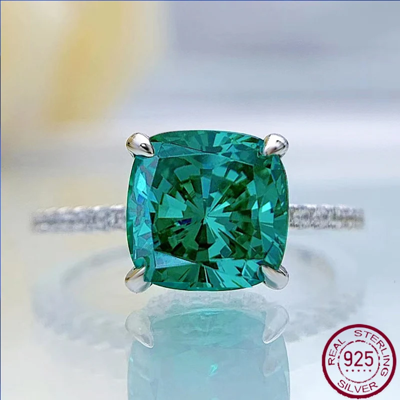 2021 New S925 Silver High Carbon Diamond 9 * 9 Para Green European Wish Popular Micro Inlaid Ring for Women 
2021 New S925 Silver High Carbon Diamond 9 * 9 Para Green European Wish Popular Micro Inlaid Ring for Women