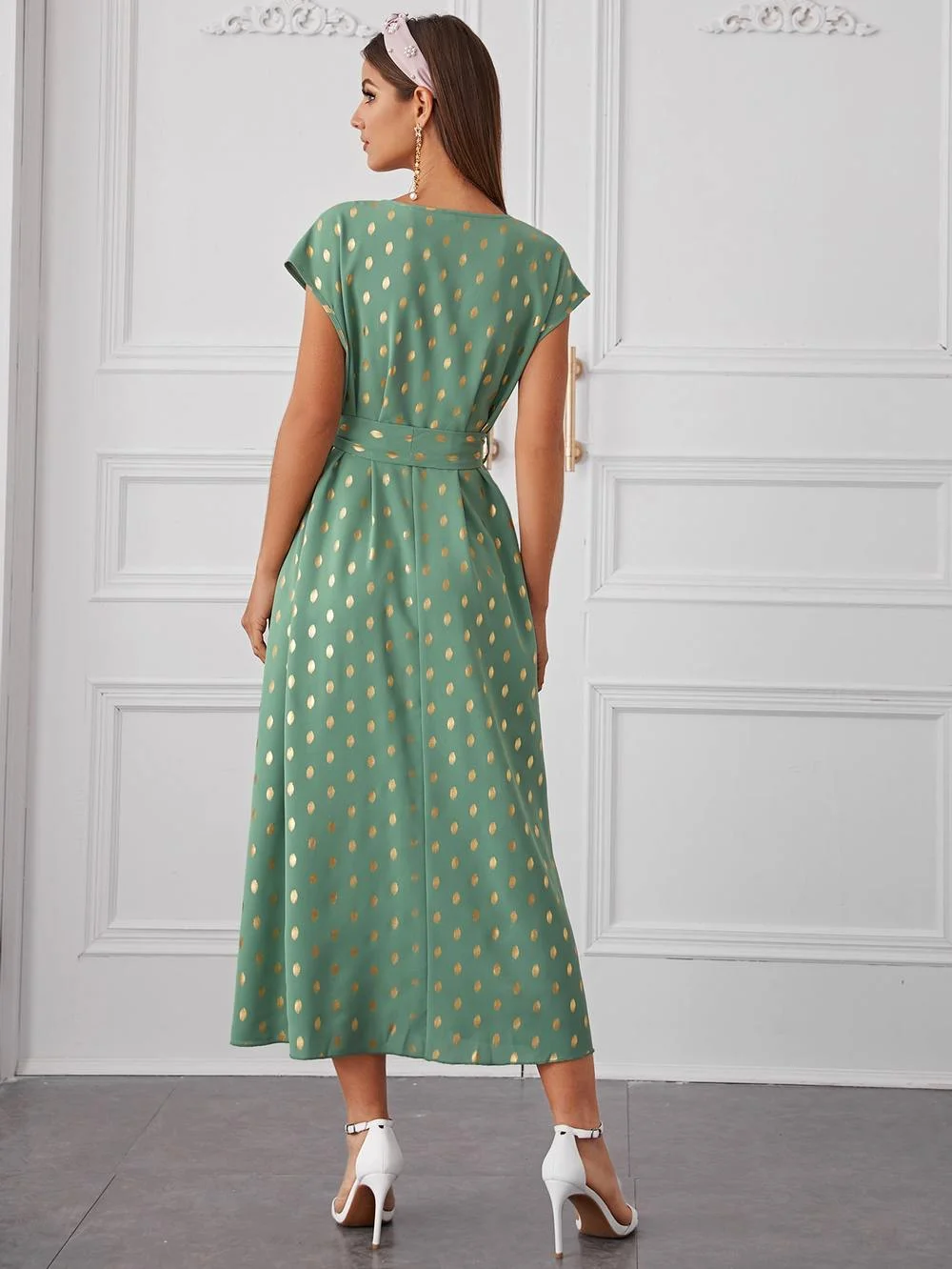 French V-neck Dress Temperament Thin High Waist Long Skirt Polka Dot Skirt Women's Dress
French V-neck Dress Temperament Thin High Waist Long Skirt Polka Dot Skirt Women's Dress