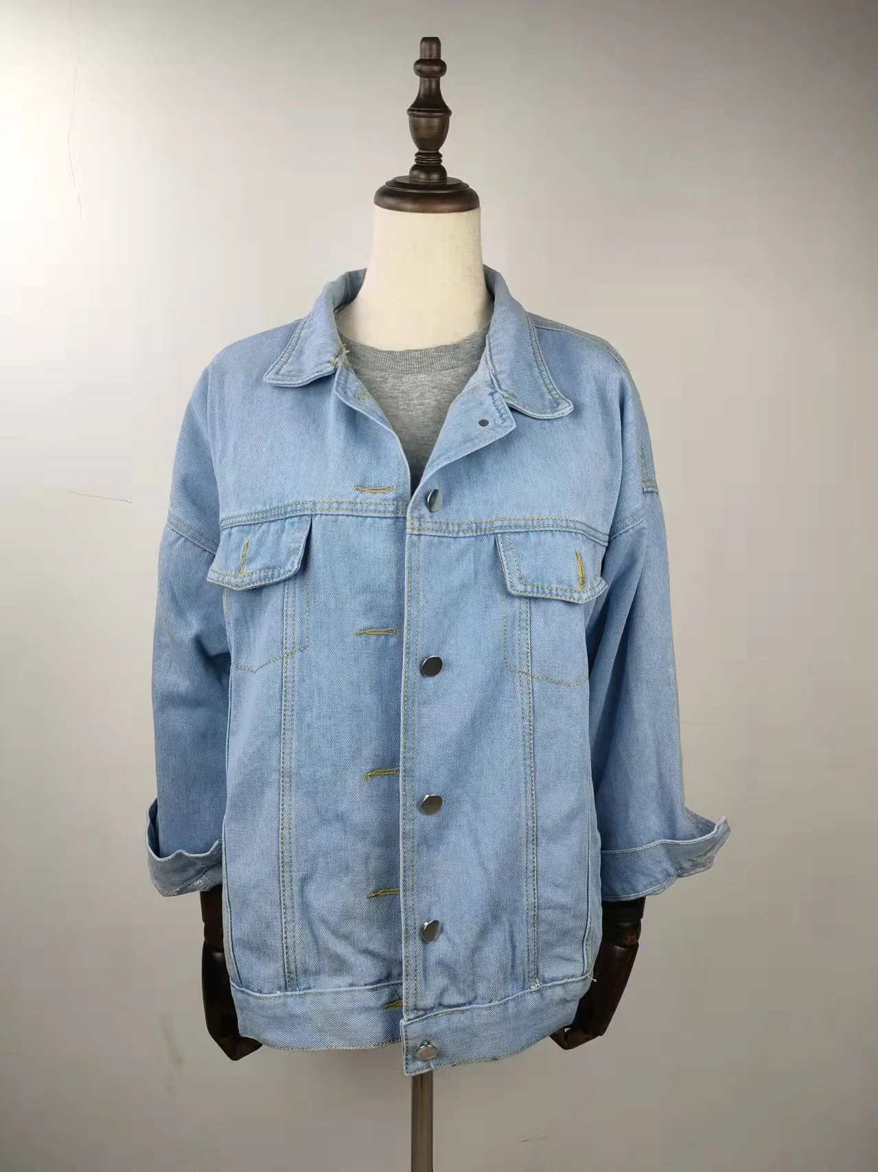 Women's Spring and Autumn New Denim Top Jacket Printed LOGO Can Be a Customized Jacket
Women's Spring and Autumn New Denim Top Jacket Printed LOGO Can Be a Customized Jacket