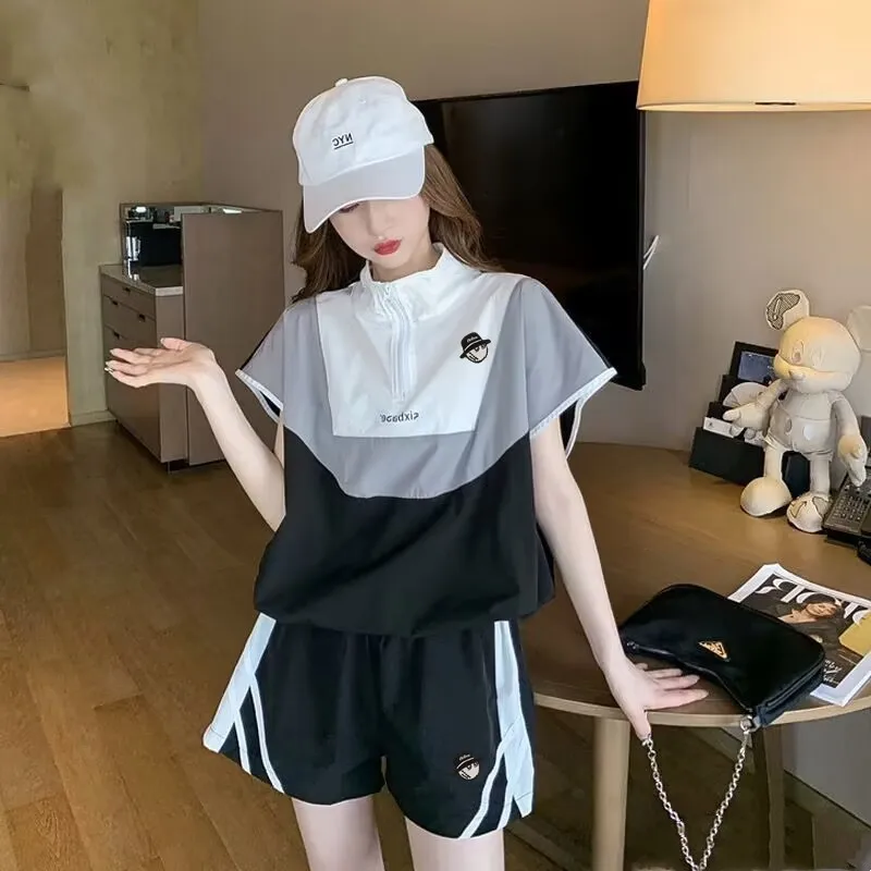 Malbon Logo Golf T-shirt 2023 New Summer Fashion Sportswear Set Women's Summer New Loose Zipper Splice Casual Two-piece Set
Malbon Logo Golf T-shirt 2023 New Summer Fashion Sportswear Set Women's Summer New Loose Zipper Splice Casual Two-piece Set