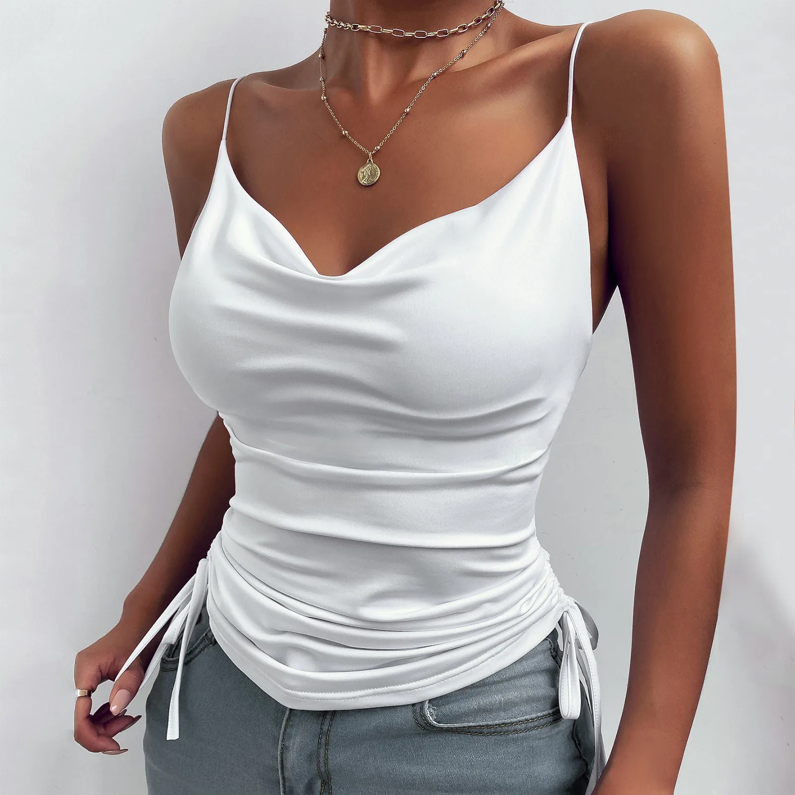 2022 Fashion Trend Tops For Women Sexy Sleeveless Bandage Camisole Summer Casual Blouse V Neck Solid Color Party Tank Vest
2022 Fashion Trend Tops For Women Sexy Sleeveless Bandage Camisole Summer Casual Blouse V Neck Solid Color Party Tank Vest