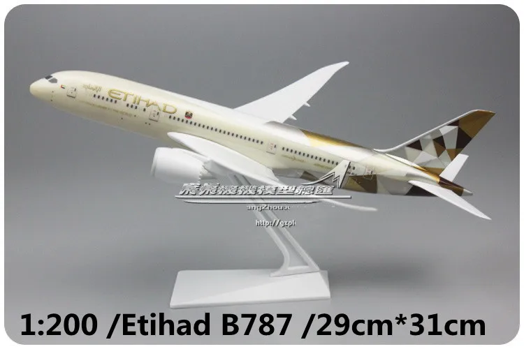 Новинка, пластиковая модель самолета 31 см 1:200 для самолетов Etihad Airline, Боинг 787, B787, дыхательные пути, самодельная сборка, сборка самолета, модель самолета
Новинка, пластиковая модель самолета 31 см 1:200 для самолетов Etihad Airline, Боинг 787, B787, дыхательные пути, самодельная сборка, сборка самолета, модель самолета