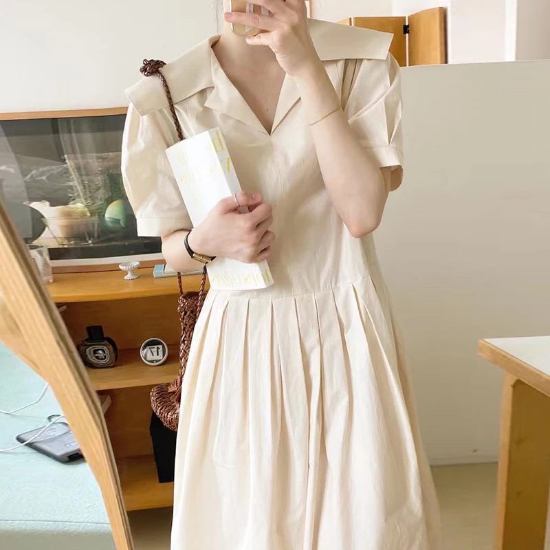 Clothland Women Elegant Pleated Dress Turn Down Collar Short Sleeve High Wasit Preppy Style Midi Dresses Vestido QC066
Clothland Women Elegant Pleated Dress Turn Down Collar Short Sleeve High Wasit Preppy Style Midi Dresses Vestido QC066