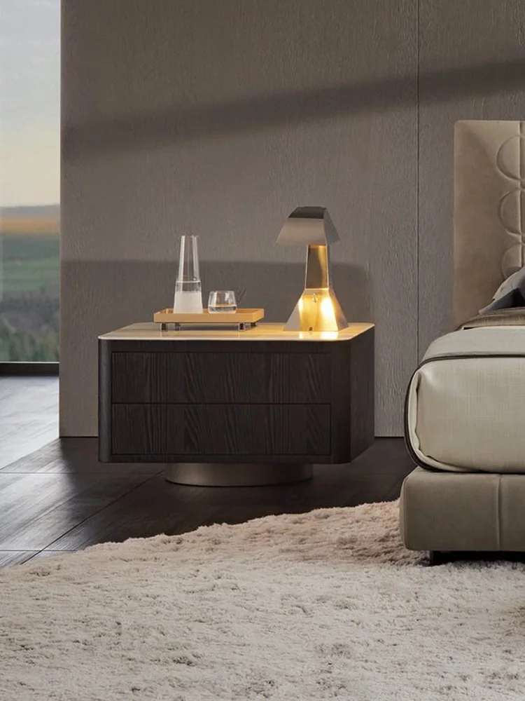 Italian minimalist bedside table Nordic modern simple Italian style bedroom small family villa
Italian minimalist bedside table Nordic modern simple Italian style bedroom small family villa