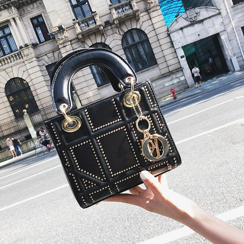Spring New Vintage Rivet Small Square Messenger Bag Women's Handbag Pu Leather Chain Shoulder Bag Women's Messenger Bag
Spring New Vintage Rivet Small Square Messenger Bag Women's Handbag Pu Leather Chain Shoulder Bag Women's Messenger Bag