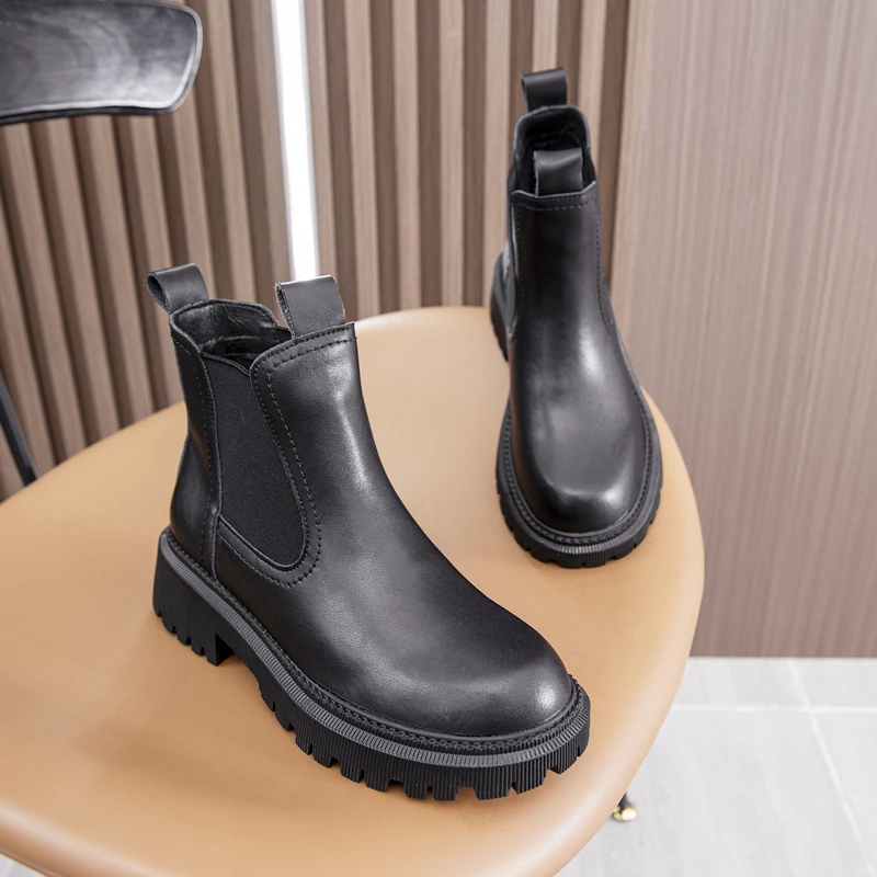 2023 Autumn Ins New Fashion Boots Solid Color Flat Bottom Round Head Thick Heel Snow Boots Soft Bottom Women's Short Boots
2023 Autumn Ins New Fashion Boots Solid Color Flat Bottom Round Head Thick Heel Snow Boots Soft Bottom Women's Short Boots