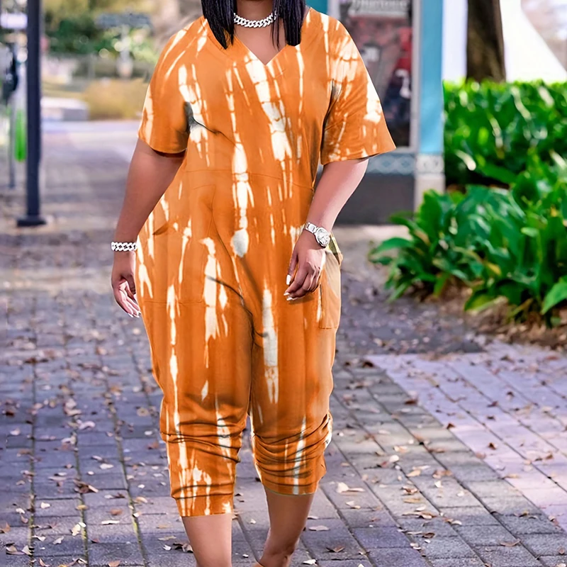 Женский комбинезон с V-образным вырезом, полурукавом и карманами
Женский комбинезон с V-образным вырезом, полурукавом и карманами