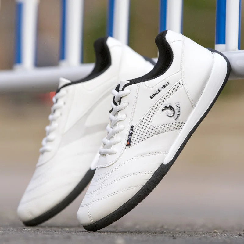 Black White Casual Shoes for Men Four Season Male Sneakers 2023 New Breathable Men's Sports Shoes Lace-up Elastic Running Shoes
Black White Casual Shoes for Men Four Season Male Sneakers 2023 New Breathable Men's Sports Shoes Lace-up Elastic Running Shoes