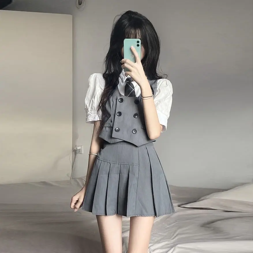 2023 new japan korea preppy style jk uniform short waistcoat + pleated skirt + tie short sleeved shirt summer women jk set g861
2023 new japan korea preppy style jk uniform short waistcoat + pleated skirt + tie short sleeved shirt summer women jk set g861