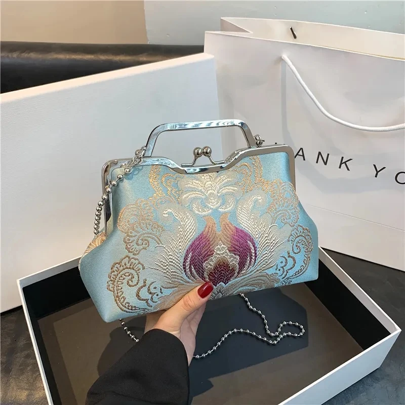 Vintage Wedding Palace Flowers Purses for Women Shoulder Crossbody Bags Chain Women's Handbags Purses
Vintage Wedding Palace Flowers Purses for Women Shoulder Crossbody Bags Chain Women's Handbags Purses