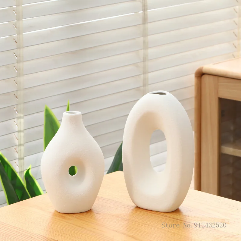 1pc Nordic Creative Ceramic Geometric Vase Modern Alien Home Living Room Bedroom Study Table Decoration Art Gift flower vase
1pc Nordic Creative Ceramic Geometric Vase Modern Alien Home Living Room Bedroom Study Table Decoration Art Gift flower vase