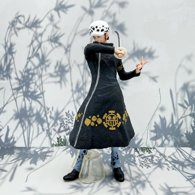 26 cm anime doll toy Trafalgar Law action figure model collection statue desktop decorations for children boys
26 cm anime doll toy Trafalgar Law action figure model collection statue desktop decorations for children boys
