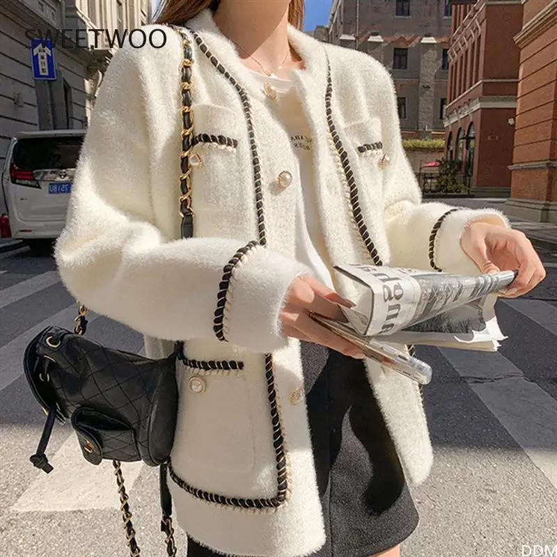 White Faux Mink Cashmere Sweater Coat Women Autumn Winter Lazy Style Korean Retro Black Loose O Neck Knitted Cardigan Fashion
White Faux Mink Cashmere Sweater Coat Women Autumn Winter Lazy Style Korean Retro Black Loose O Neck Knitted Cardigan Fashion