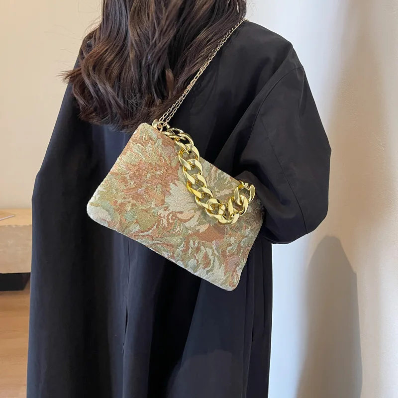 Retro Underarm Women's Bag 2023 Autumn New Simple and Western Style Shoulder Bag Fashion Canvas Small Square Bag Crossbody Bag
Retro Underarm Women's Bag 2023 Autumn New Simple and Western Style Shoulder Bag Fashion Canvas Small Square Bag Crossbody Bag