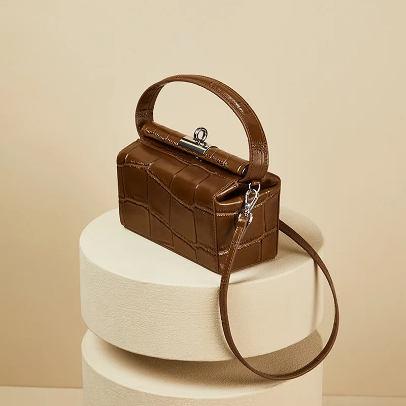 Women's Bag Trendy Handbag Retro Designer Messenger Bag Women's Shoulder Handbag Ladies 2023 New 
Women's Bag Trendy Handbag Retro Designer Messenger Bag Women's Shoulder Handbag Ladies 2023 New