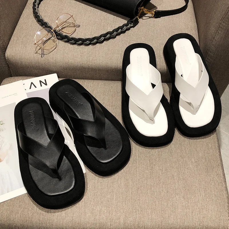 Black/white Mixed Color 2022 Summer New Style Flip-flops Women's Flip-flops Thick Bottom Fashion All-match Slippers Beach Shoes
Black/white Mixed Color 2022 Summer New Style Flip-flops Women's Flip-flops Thick Bottom Fashion All-match Slippers Beach Shoes