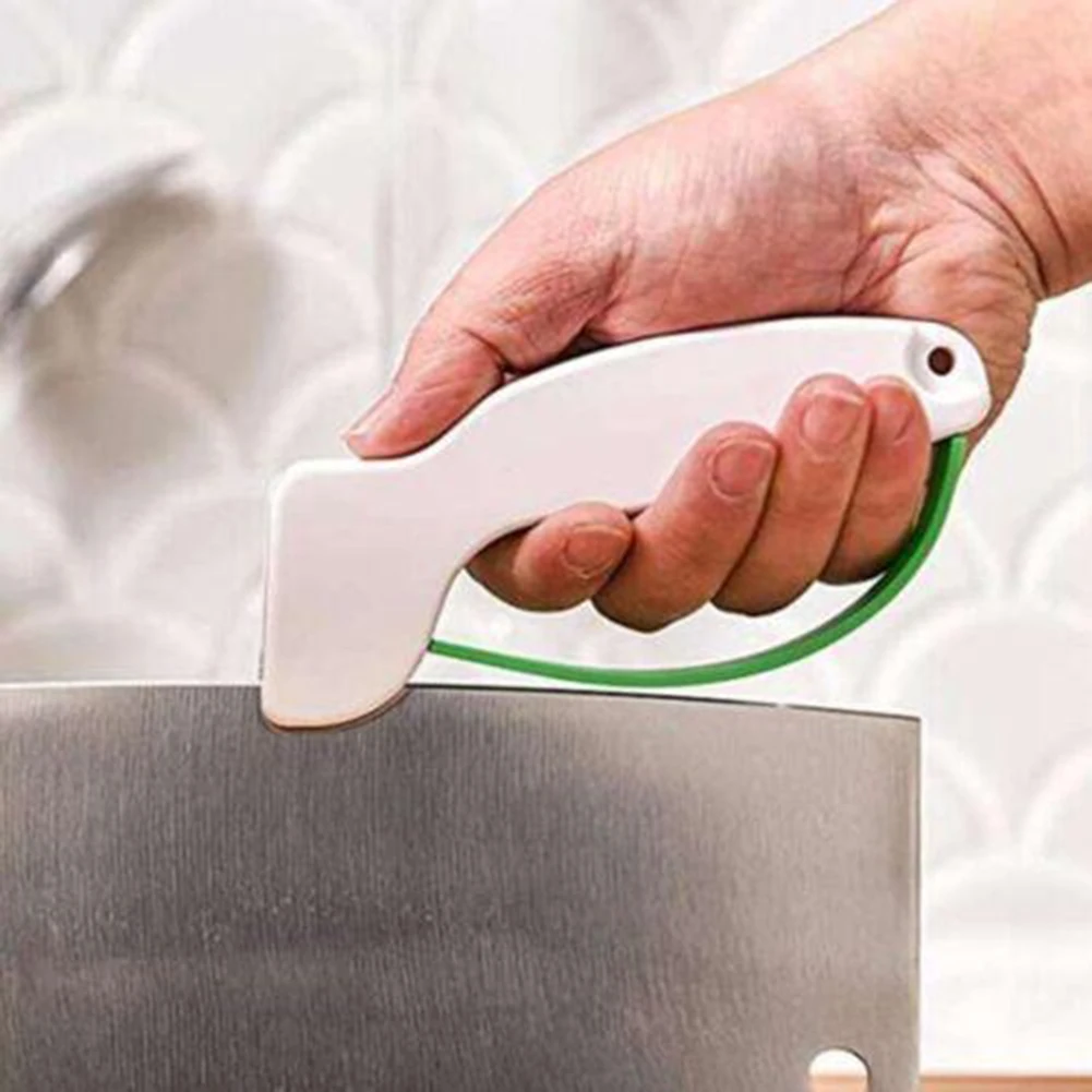 Durable Tools Sharpener Outdoor Portable Machetes Outdoor Portable Sharpener Tungsten Steel Blade 145 * 65 * 12 Mm
Durable Tools Sharpener Outdoor Portable Machetes Outdoor Portable Sharpener Tungsten Steel Blade 145 * 65 * 12 Mm