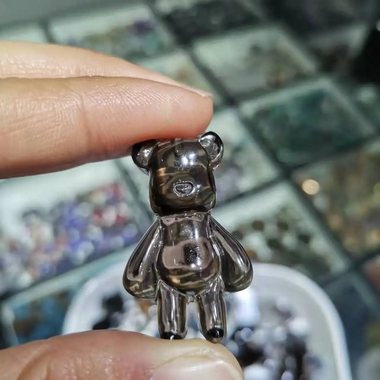 35mm Natural Ice Obsidian Carved bear Rock crystal figurine stone Cartoon characters statue For pendant
35mm Natural Ice Obsidian Carved bear Rock crystal figurine stone Cartoon characters statue For pendant