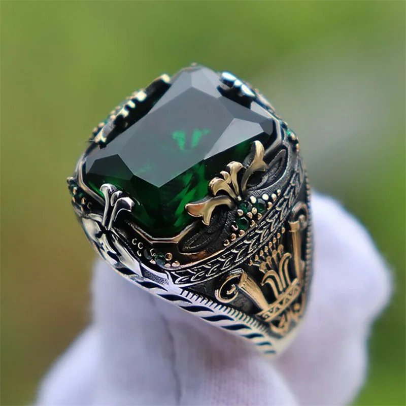 New Inlaid Emerald Men's Luxury Ring Personality Retro Domineering Personality Ring To Attend The Banquet Party Jewelry
New Inlaid Emerald Men's Luxury Ring Personality Retro Domineering Personality Ring To Attend The Banquet Party Jewelry