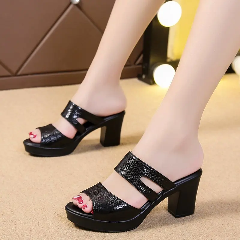 Women's Open Toe Slippers Design All Match Breathable Comfy Thick High Heel Slippers Sandels for Women Summer Home Sandals
Women's Open Toe Slippers Design All Match Breathable Comfy Thick High Heel Slippers Sandels for Women Summer Home Sandals