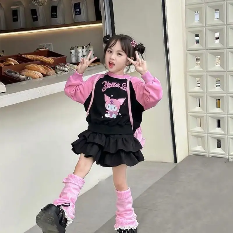 Kawaii Sanrios аниме серия Kuromi Осень новинка хлопковая толстовка для девочек шикарный топ черная юбка торта забавные спортивные брюки милый комплект
Kawaii Sanrios аниме серия Kuromi Осень новинка хлопковая толстовка для девочек шикарный топ черная юбка торта забавные спортивные брюки милый комплект