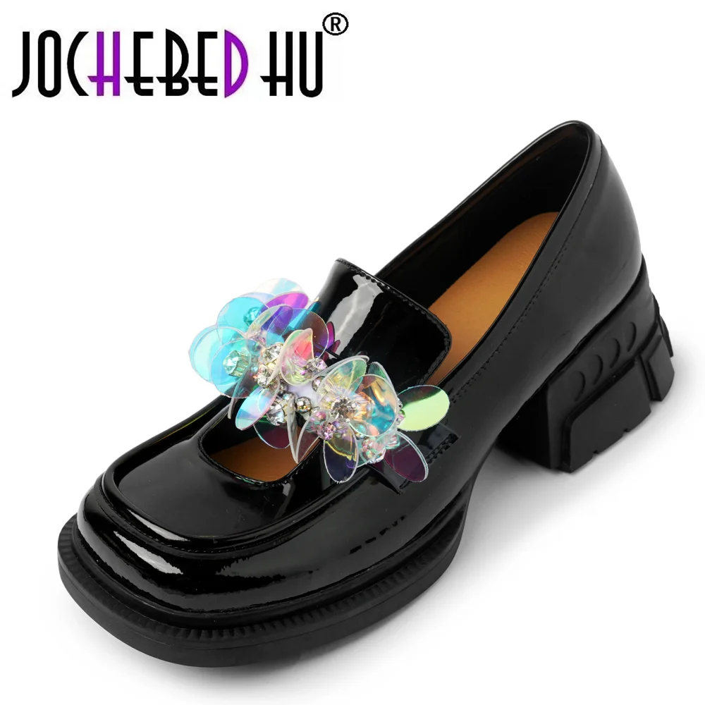 【JOCHEBED HU】spring recommend genuine leather round toe high heels metal decoration beauty girls slip on fashion women pumps
【JOCHEBED HU】spring recommend genuine leather round toe high heels metal decoration beauty girls slip on fashion women pumps