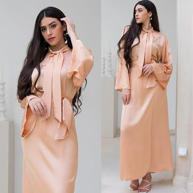 Fashion Dubai Muslim Satin Long Dress Abaya Kaftan for Women Turkey Beading Party Dress Arab Eid Jalabiya Modest Islamic Clothes
Fashion Dubai Muslim Satin Long Dress Abaya Kaftan for Women Turkey Beading Party Dress Arab Eid Jalabiya Modest Islamic Clothes