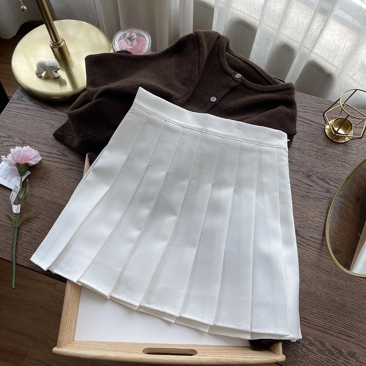 Brown Skirt Women Summer 2023 High Waist Harajuku Korean Style White A-Line Pleated Skirt Y2K Mini Skirts For Women
Brown Skirt Women Summer 2023 High Waist Harajuku Korean Style White A-Line Pleated Skirt Y2K Mini Skirts For Women