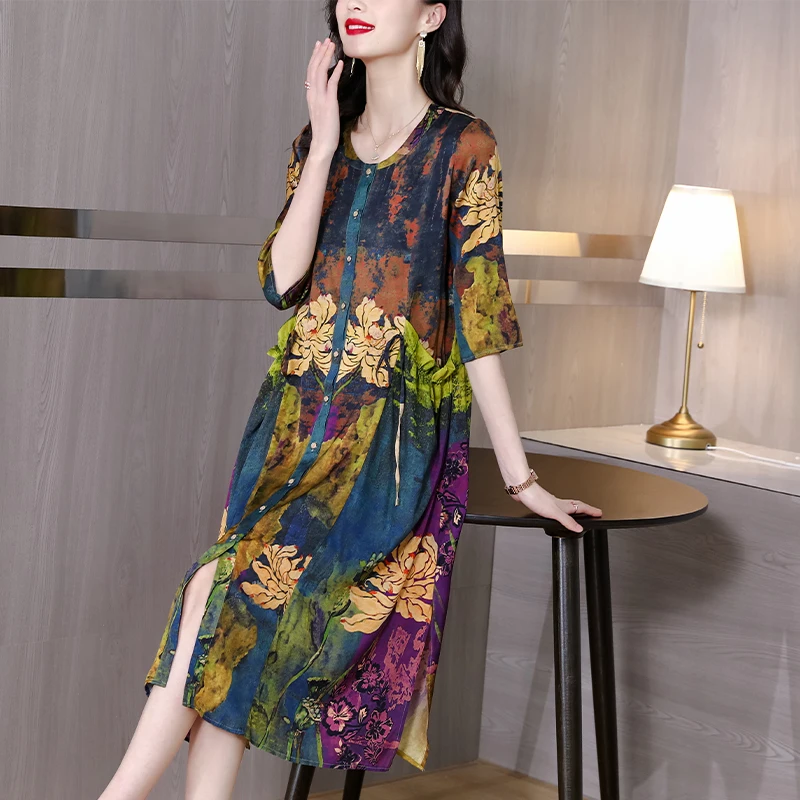 Boho Print Silk Dress Women Summer 2022 New Large Size Loose Metal Over Knee Long Dress Elegant Casual Party Women Skirt
Boho Print Silk Dress Women Summer 2022 New Large Size Loose Metal Over Knee Long Dress Elegant Casual Party Women Skirt