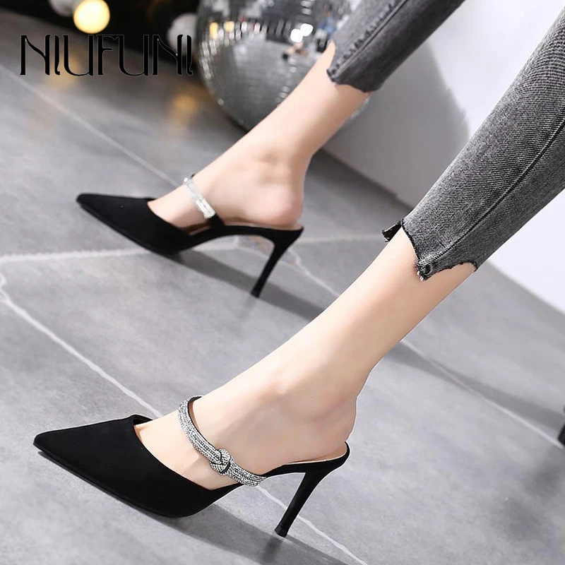 Pointed Rhinestone Strap Hollow Women's Slippers Sandals Metal Stiletto Heels Solid Color Summer Slip On Slides Suede Shoes Pump
Pointed Rhinestone Strap Hollow Women's Slippers Sandals Metal Stiletto Heels Solid Color Summer Slip On Slides Suede Shoes Pump