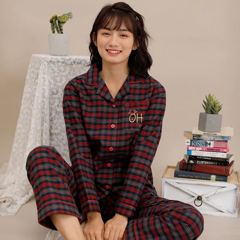 Осенне-зимняя женская пижама в японском и корейском стиле с пуговицами с лацканами, черная, красная решетка, теплая домашняя пижама с карман... 
Осенне-зимняя женская пижама в японском и корейском стиле с пуговицами с лацканами, черная, красная решетка, теплая домашняя пижама с карман...