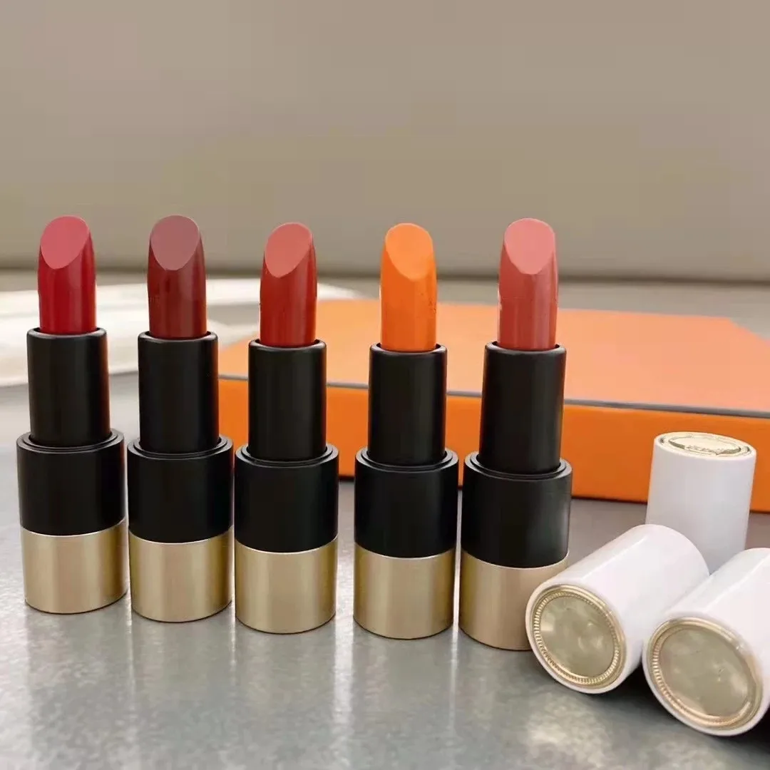 Hot Selling Brand Lipstick Five Lipsticks In a Gift Box High Quality Velvet Waterproof and Not Easy To Fade Glamour Lip Makeup
Hot Selling Brand Lipstick Five Lipsticks In a Gift Box High Quality Velvet Waterproof and Not Easy To Fade Glamour Lip Makeup