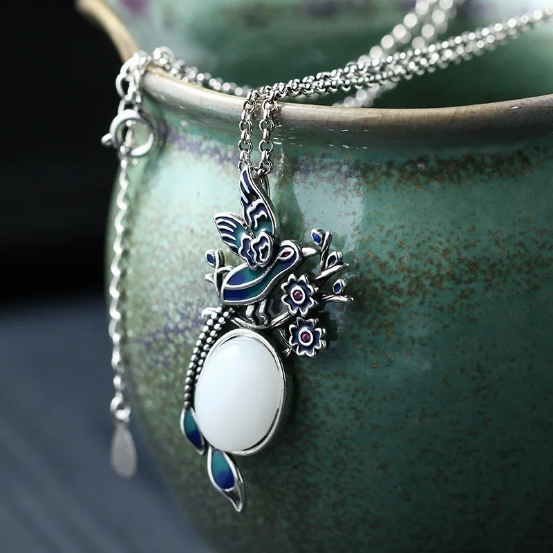 White Jade Bird Pendant Charm Amulets Carved Natural Necklaces Necklace Luxury Stone Real 925 Silver Men Jewelry Chalcedony
White Jade Bird Pendant Charm Amulets Carved Natural Necklaces Necklace Luxury Stone Real 925 Silver Men Jewelry Chalcedony