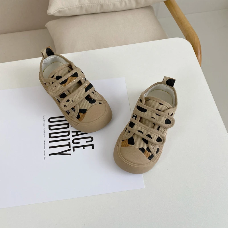 New Children Canvas Shoes Boys Girls Casual Breathable Student Hook & Loop Sneakers Kids Baby Toddler Flats 02
New Children Canvas Shoes Boys Girls Casual Breathable Student Hook & Loop Sneakers Kids Baby Toddler Flats 02